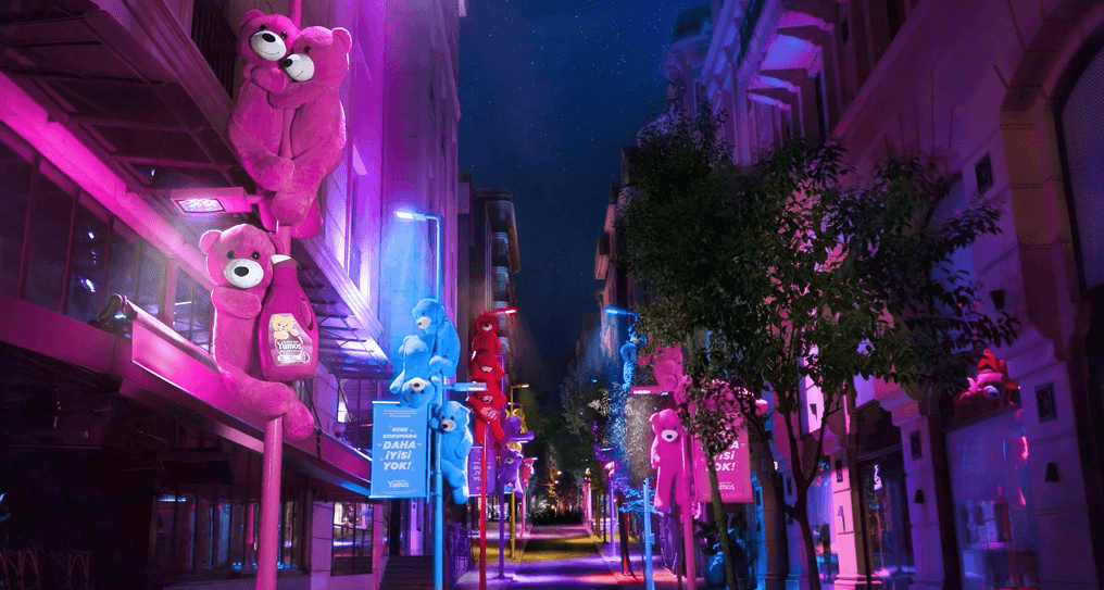 YUMOŞ - LIGHTED STREET